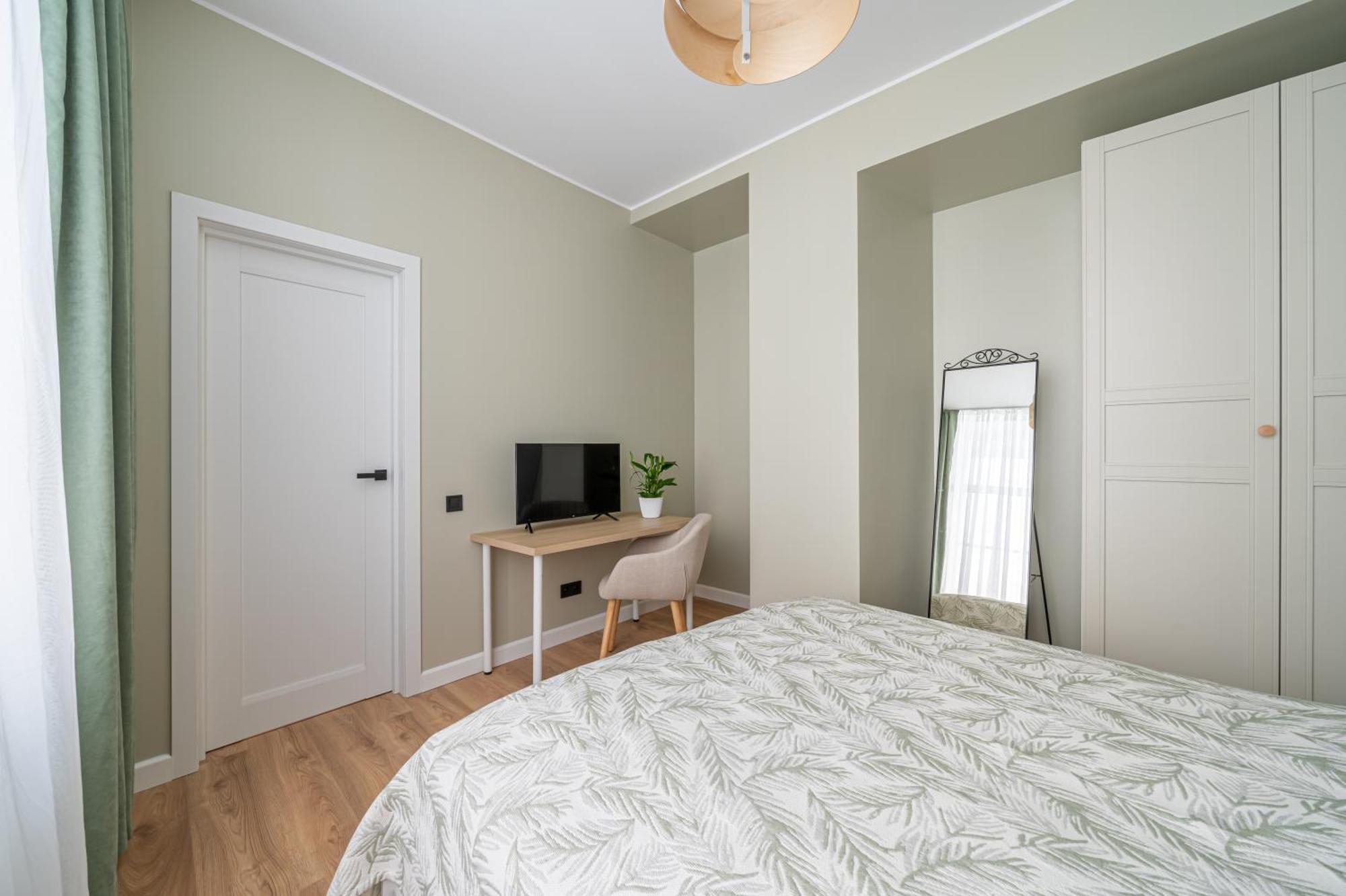 Spacious 1-Bedroom Apartment In The Heart Of Old Town Riga Esterno foto
