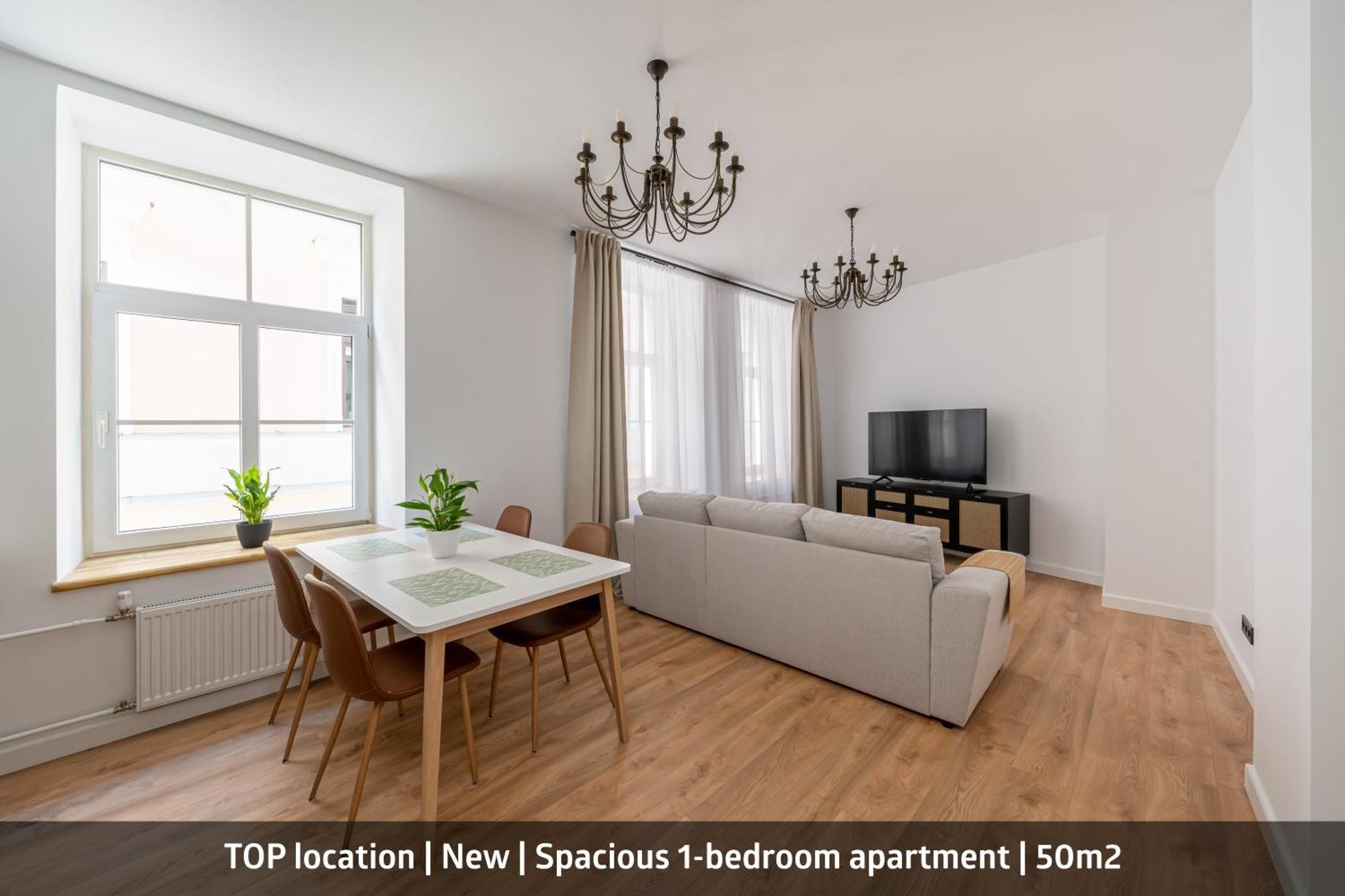 Spacious 1-Bedroom Apartment In The Heart Of Old Town Riga Esterno foto